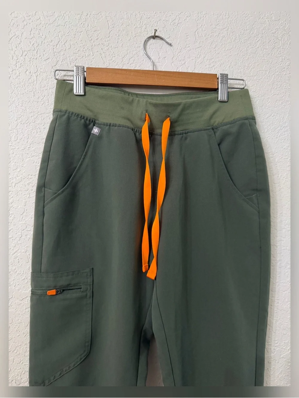Figs Zamora Jogger Scrub Pants - Color- Moss Size XS